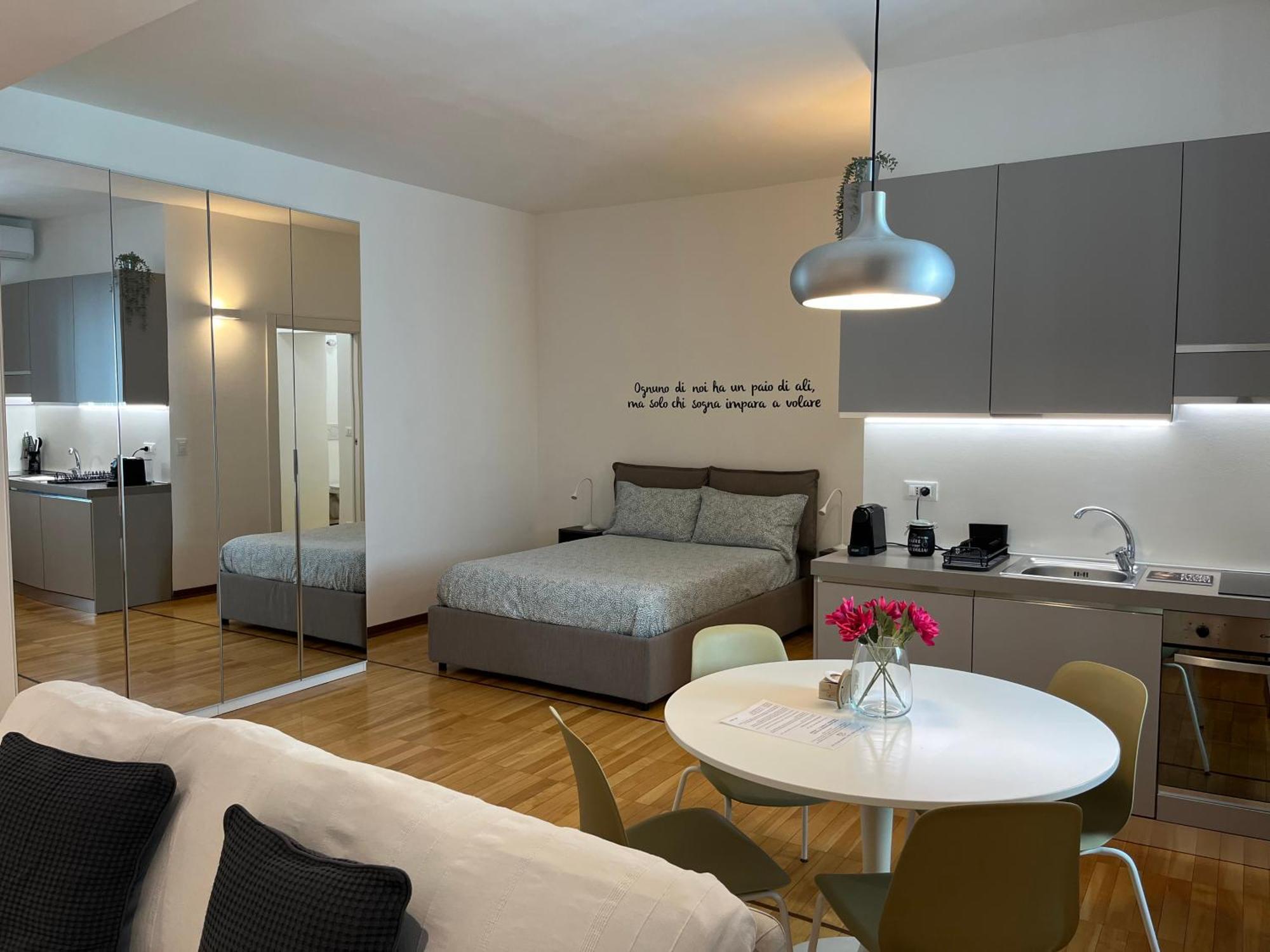 Game,Set And Love -Loft Nel Cuore Di Aoste Extérieur photo